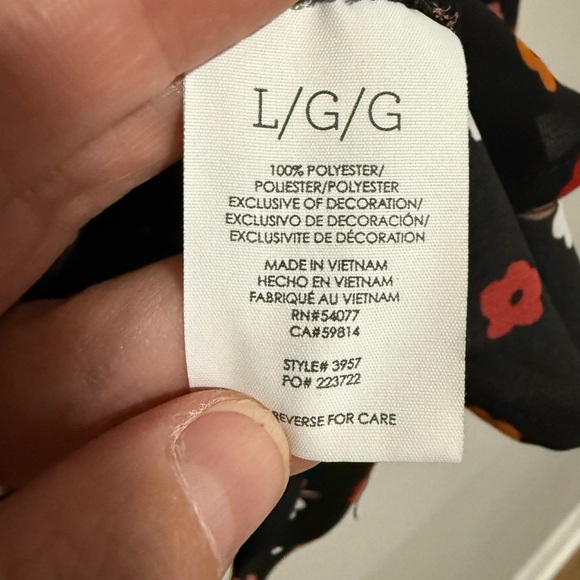 Cabi Cheerful Floral Long Sleeve Button Front Top Size Large #3957 - Picture 6 of 7